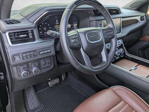 Used 2024 GMC Yukon Denali Ultimate image 9