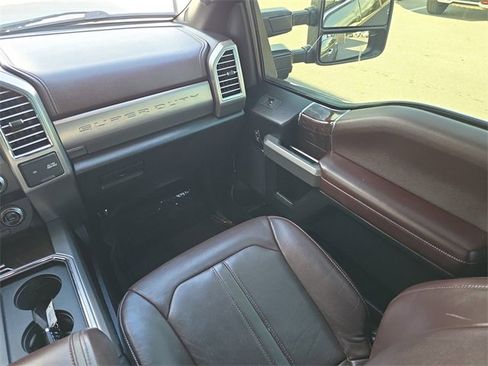 Used 2017 Ford F350 Platinum w/ Platinum Ultimate Package image 16