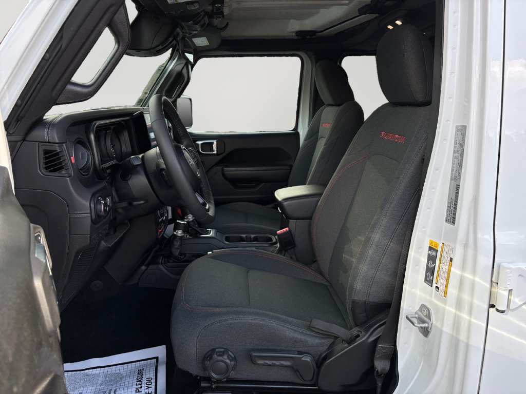 Used 2025 Jeep Wrangler Unlimited Rubicon w/ Convenience Group AWD/4WD image 24