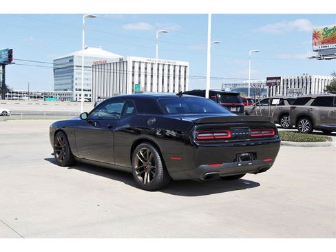 Used 2023 Dodge Challenger SRT Hellcat image 4