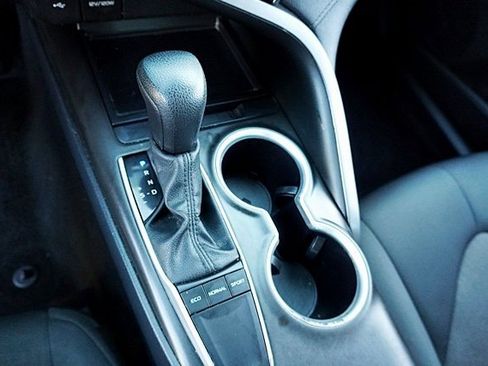 Used 2024 Toyota Camry LE image 28