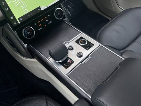 Used 2022 Land Rover Range Rover SE image 60