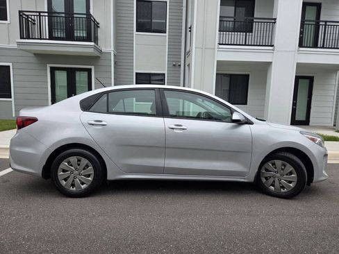 Used 2019 Kia Rio S FWD image 5