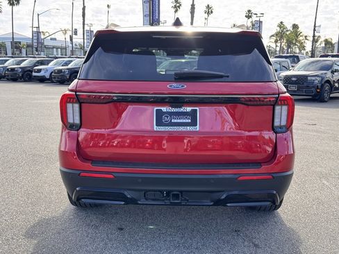 Used 2025 Ford Explorer ST-Line w/ Premium Package image 11