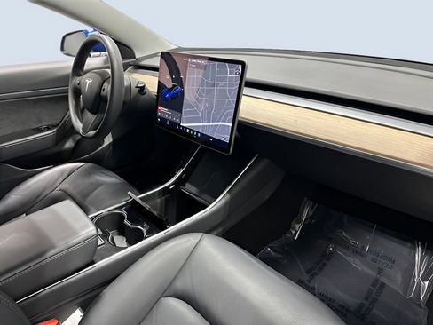 Used 2020 Tesla Model 3 Standard Range Plus RWD image 11