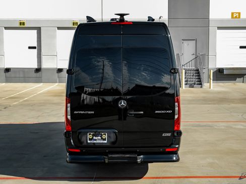 Used 2024 Mercedes-Benz Sprinter 3500 image 11