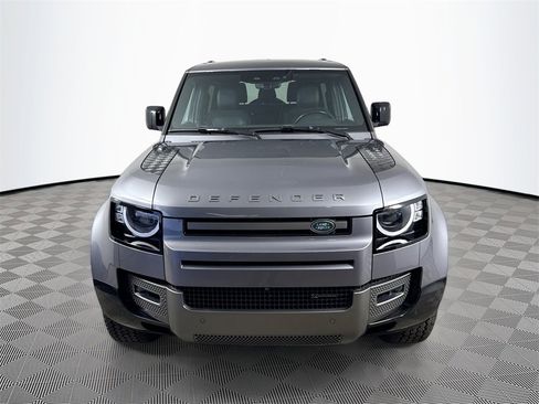 Used 2022 Land Rover Defender 90 X-Dynamic S image 2