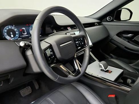 Used 2025 Land Rover Range Rover Evoque S AWD/4WD image 45
