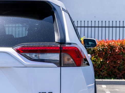 Used 2025 Toyota RAV4 XLE FWD image 8