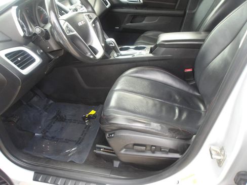 Used 2011 GMC Terrain SLT image 19