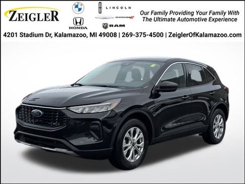 Used 2023 Ford Escape Active image 1