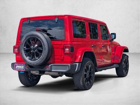 Used 2024 Jeep Wrangler Unlimited Sahara w/ Safety Group AWD/4WD image 5