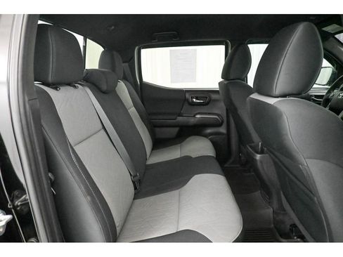 Used 2023 Toyota Tacoma TRD Off-Road image 16