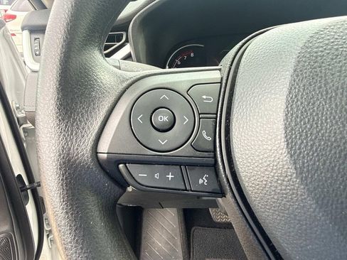 Used 2024 Toyota RAV4 XLE FWD image 29