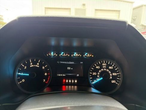 Used 2018 Ford F150 XLT w/ Equipment Group 302A Luxury image 14