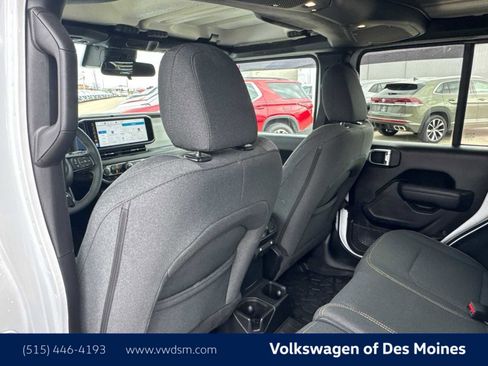 Used 2024 Jeep Wrangler Sport S image 13