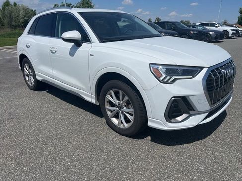 Certified 2023 Audi Q3 2.0T Premium w/ Convenience Package AWD/4WD image 3