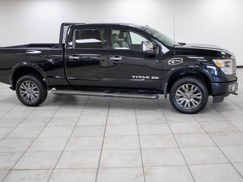 Used 2016 Nissan Titan Platinum Reserve image 10