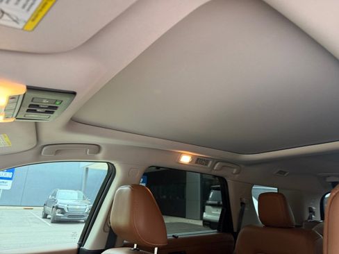 Certified 2024 Nissan Pathfinder Platinum FWD image 25