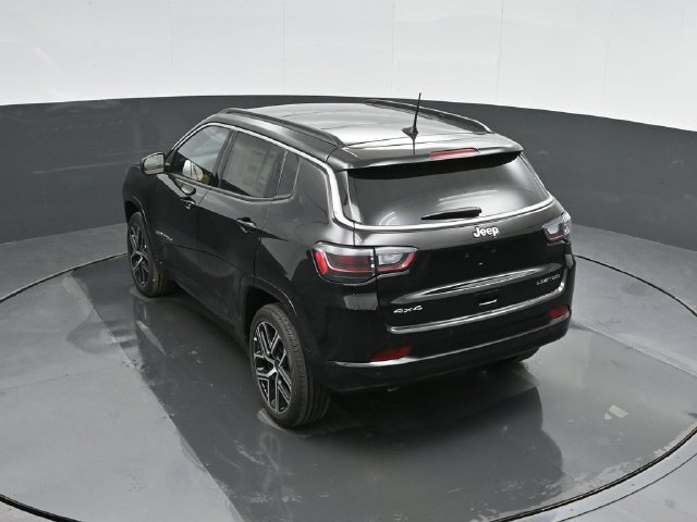 New 2025 Jeep Compass Limited w/ Elite Group AWD/4WD image 25