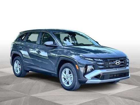 New 2026 Hyundai Tucson SE FWD image 2