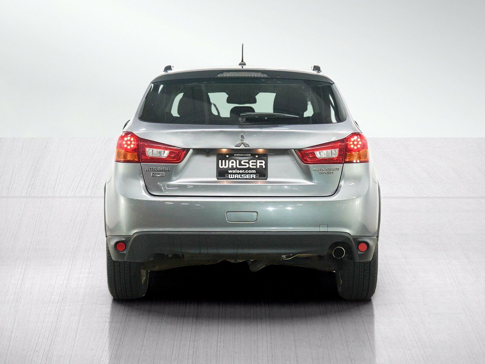 Used 2014 Mitsubishi Outlander Sport SE AWD/4WD image 4