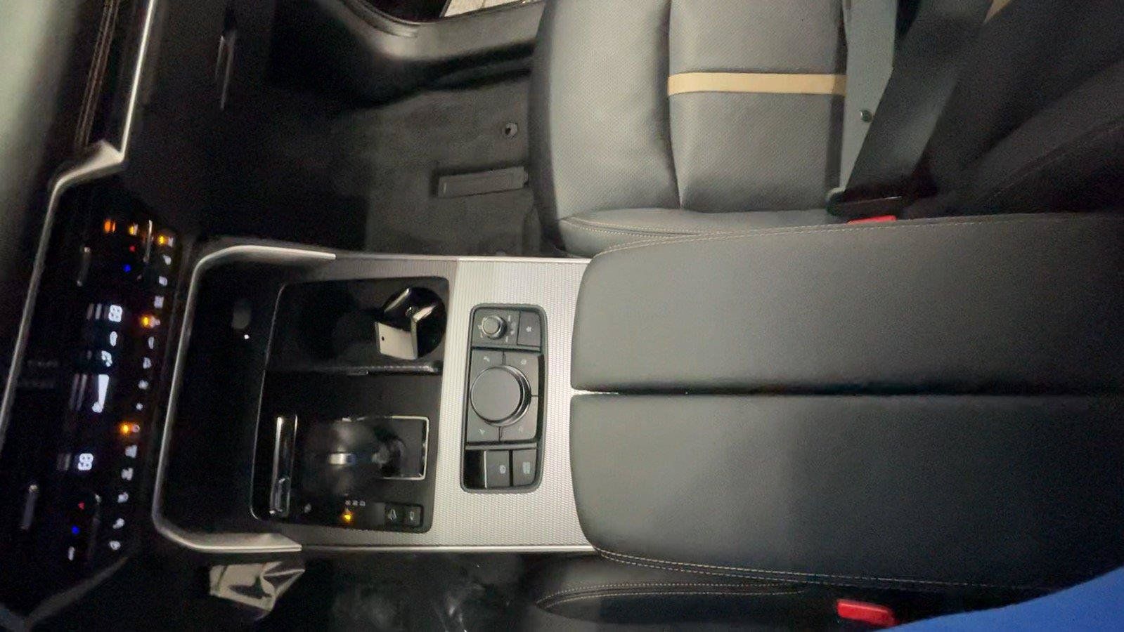 Used 2025 MAZDA CX-90 Plug-In Hybrid w/ Premium Plus AWD/4WD image 36