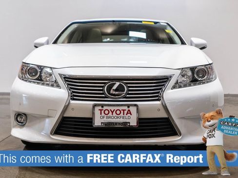 Used 2014 Lexus ES 350 w/ Luxury Package FWD image 2