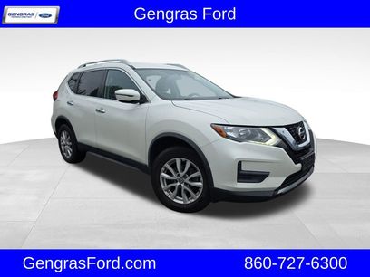 Used 2017 Nissan Rogue SV