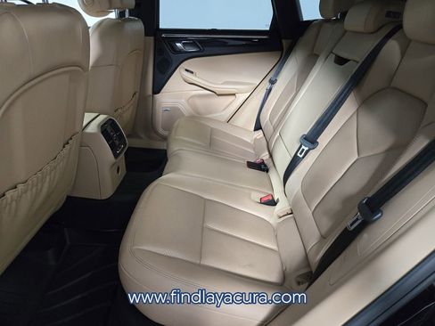 Used 2018 Porsche Macan S image 14