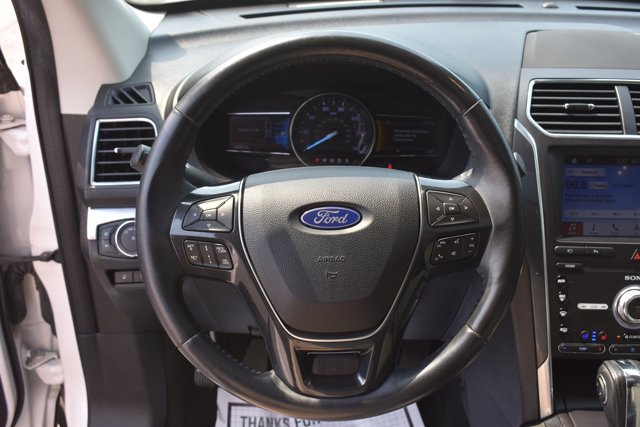 Used 2019 Ford Explorer Limited w/ Limited Luxury Package FWD image 22