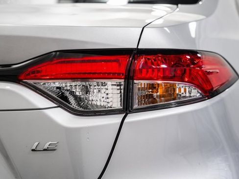 Used 2024 Toyota Corolla LE image 6