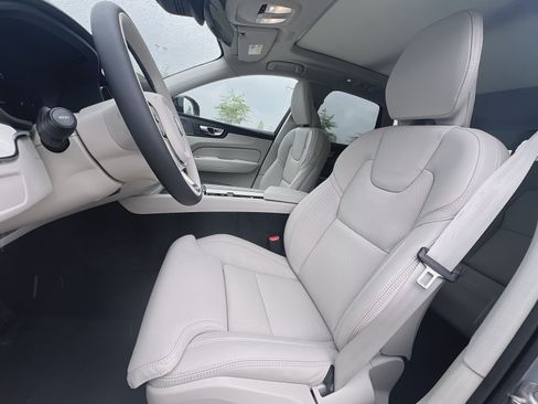 New 2026 Volvo XC60 B5 Ultra w/ Protection Package Premier AWD/4WD image 13