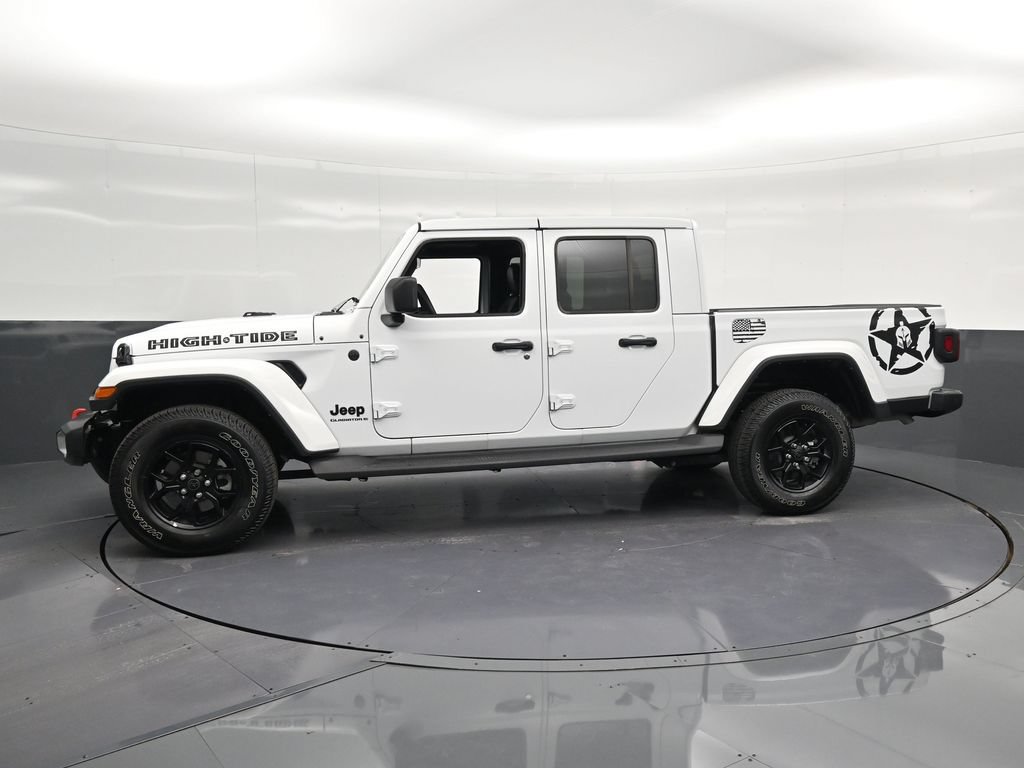 Used 2025 Jeep Gladiator Sport AWD/4WD image 7