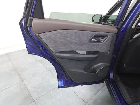 Used 2023 Nissan Rogue SV image 21