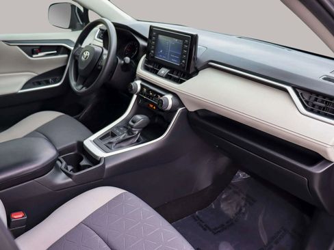 Used 2019 Toyota RAV4 XLE image 35