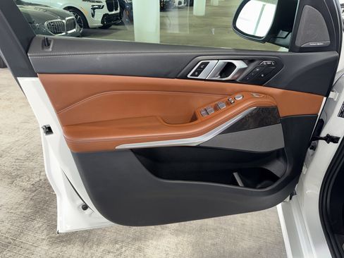 Certified 2025 BMW X7 xDrive40i w/ Premium Package image 18