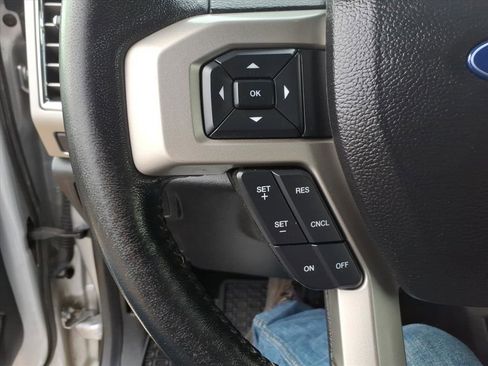 Used 2017 Ford F250 Lariat w/ Chrome Package image 18