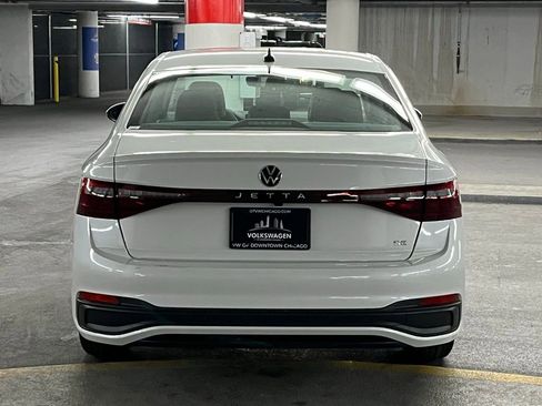 New 2026 Volkswagen Jetta SE FWD image 32