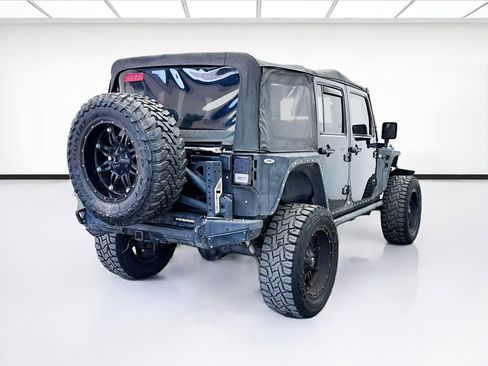 Used 2015 Jeep Wrangler Unlimited Sport w/ Connectivity Group AWD/4WD image 4