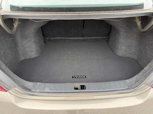 Used 2015 Nissan Versa FWD image 17