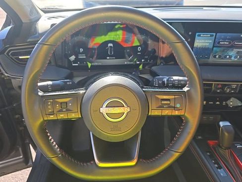 Used 2025 Nissan Kicks SR AWD/4WD image 4