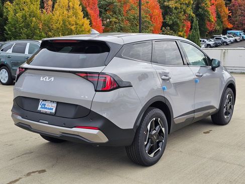 New 2026 Kia Sportage S image 5