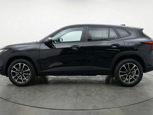 Used 2025 Chevrolet TrailBlazer LT image 5