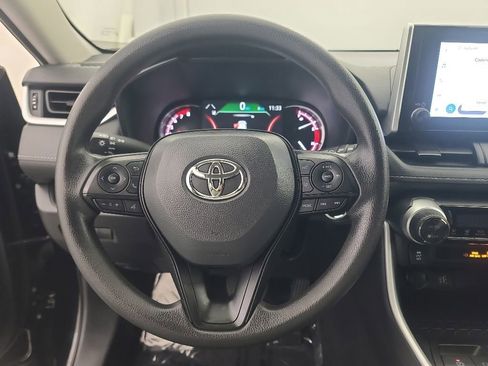Used 2025 Toyota RAV4 XLE AWD/4WD image 32