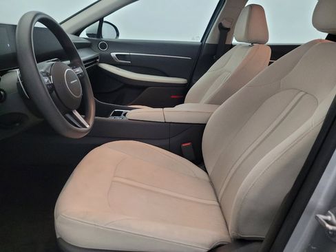 Used 2025 Hyundai Sonata SEL FWD image 17