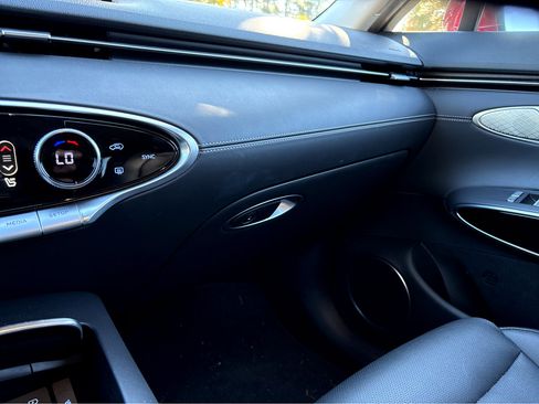 Used 2025 Genesis GV70 2.5T image 22