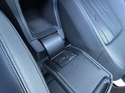 Used 2022 Audi e-tron Premium Plus w/ Premium Plus Package image 43