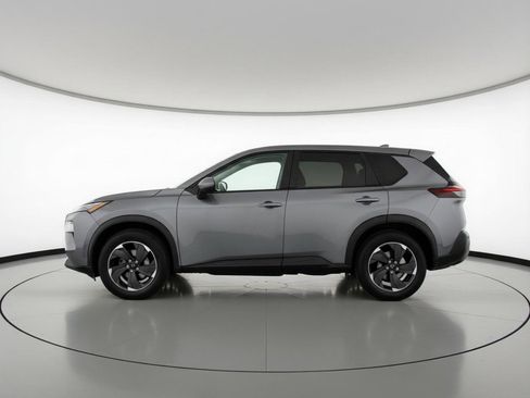 Used 2025 Nissan Rogue SV image 5