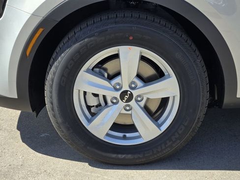 New 2026 Kia Sorento LX FWD image 8